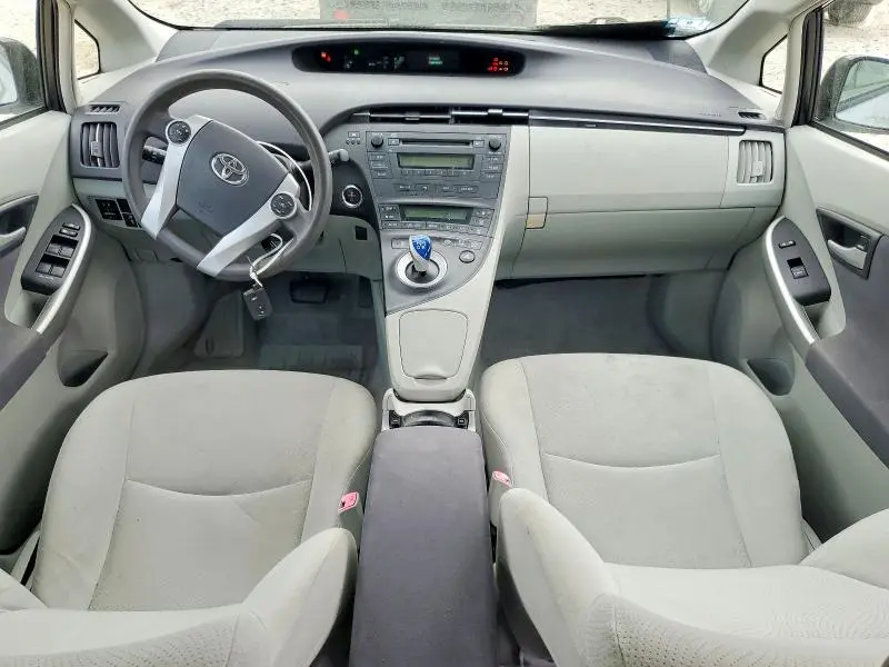 2010 TOYOTA PRIUS II  
