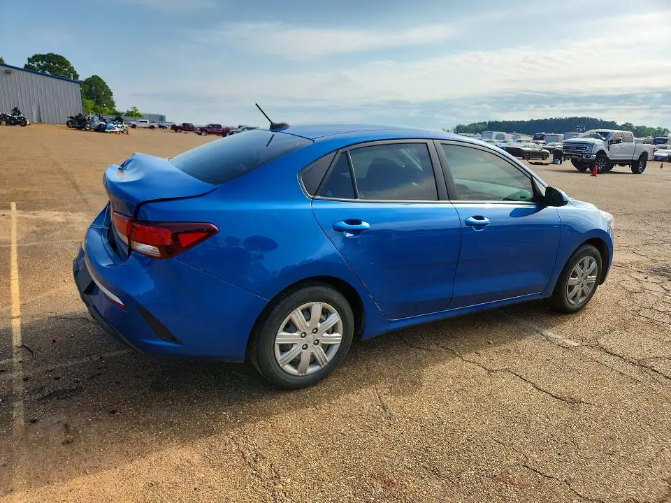 2022 KIA RIO S  