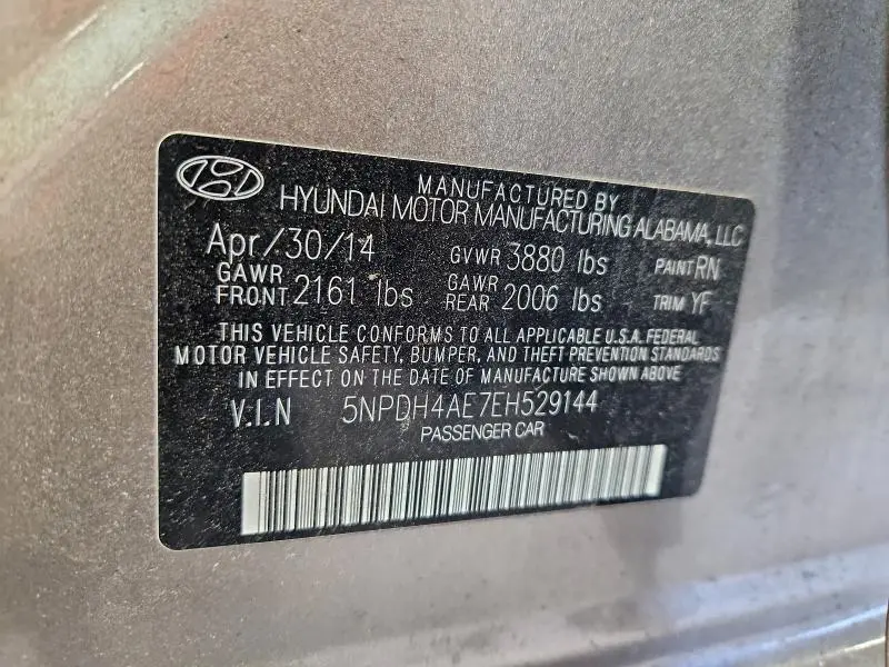 2014 HYUNDAI ELANTRA SE  