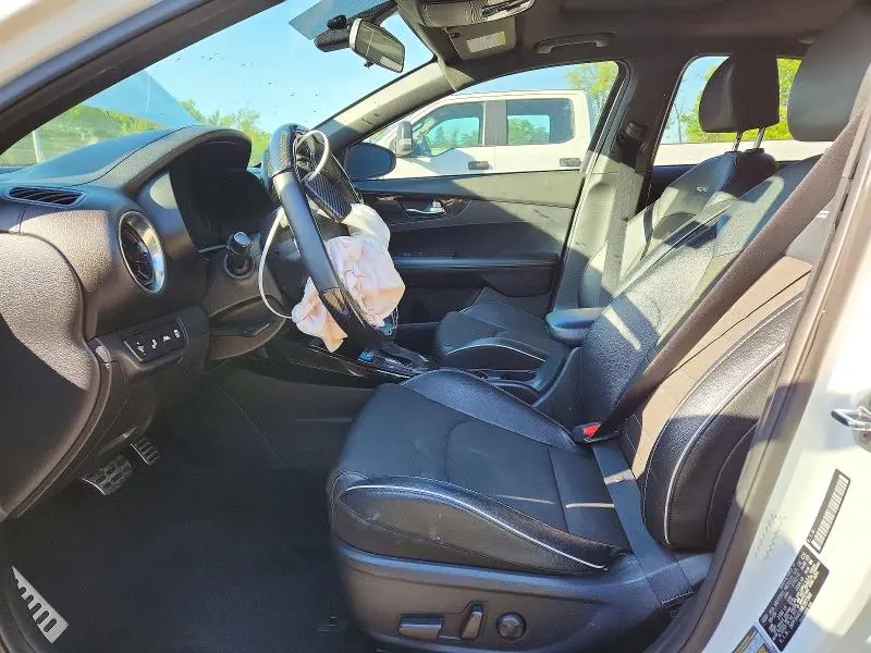 2021 KIA FORTE GT LINE  