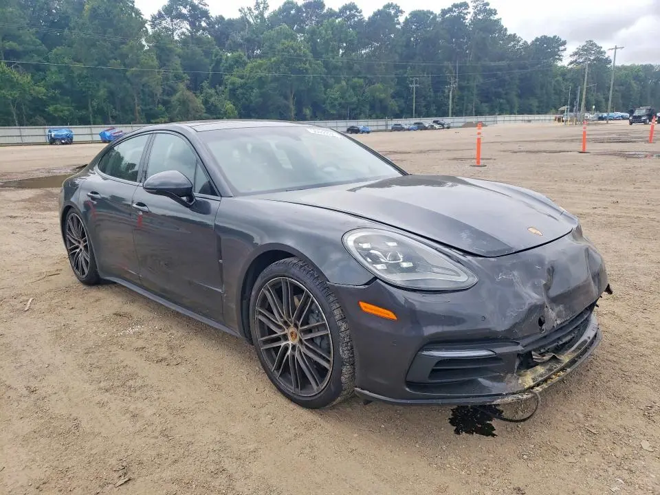 2017 PORSCHE PANAMERA 4S  