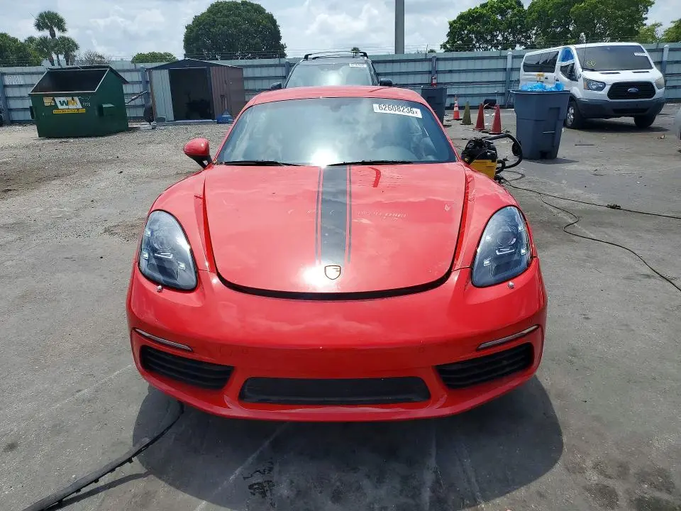 2025 PORSCHE CAYMAN BASE  