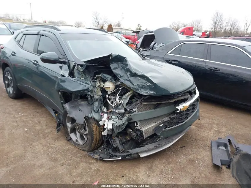 2025 CHEVROLET TRAX FWD LT