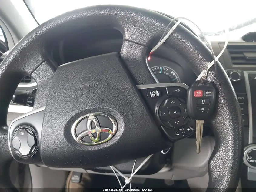 2014 TOYOTA CAMRY LE