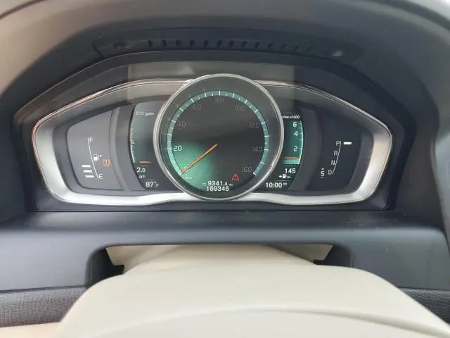 2015 VOLVO XC60 T5 PREMIER  