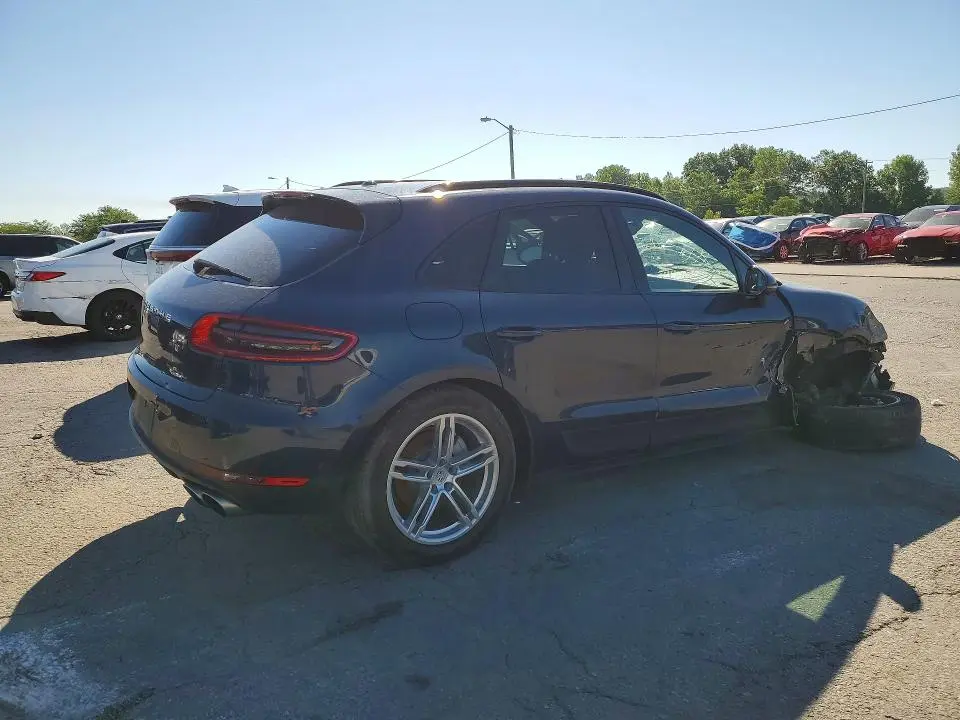 2015 PORSCHE MACAN S  