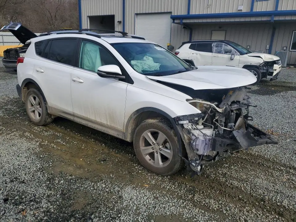 2013 TOYOTA RAV4 XLE  