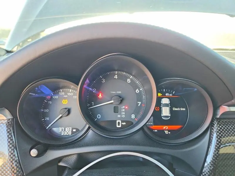 2022 PORSCHE MACAN   