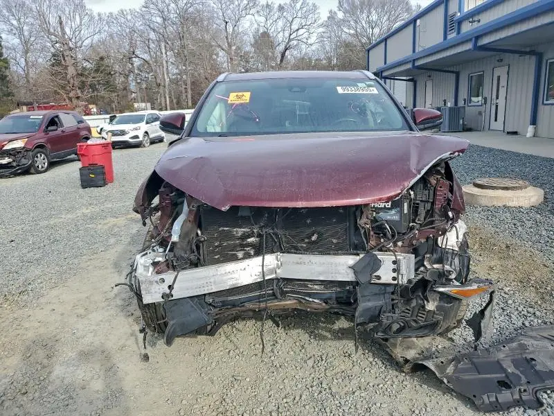 2017 TOYOTA HIGHLANDER SE  