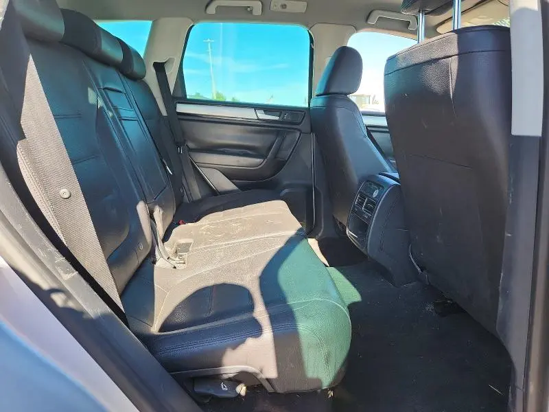 2014 VOLKSWAGEN TOUAREG V6  