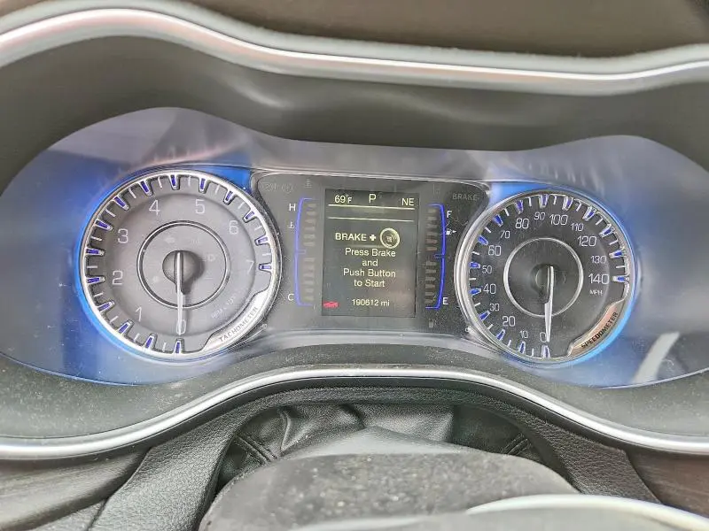 2016 CHRYSLER 200 LX  