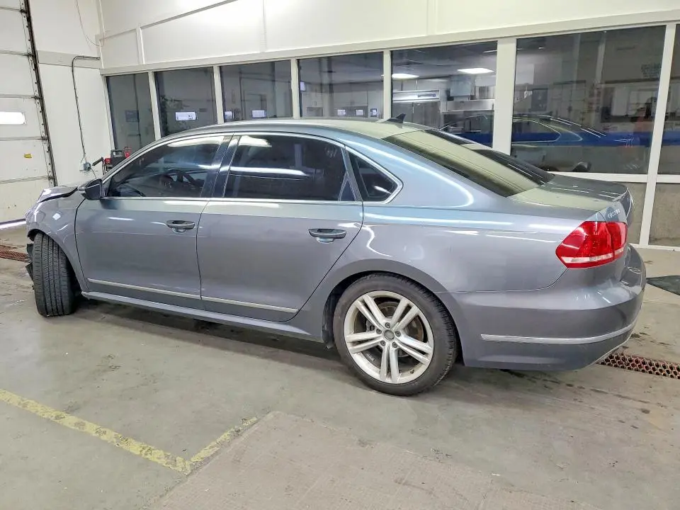 2012 VOLKSWAGEN PASSAT SEL  