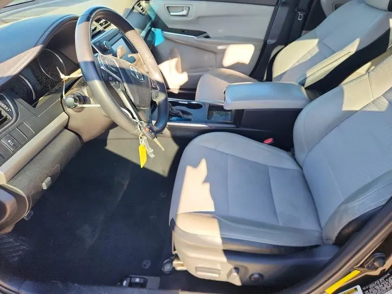 2017 TOYOTA CAMRY SE  