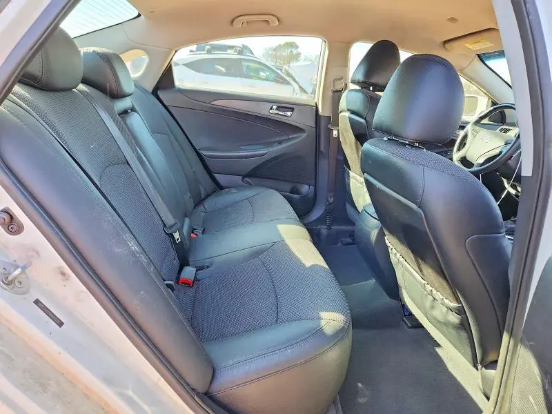 2013 HYUNDAI SONATA SE  