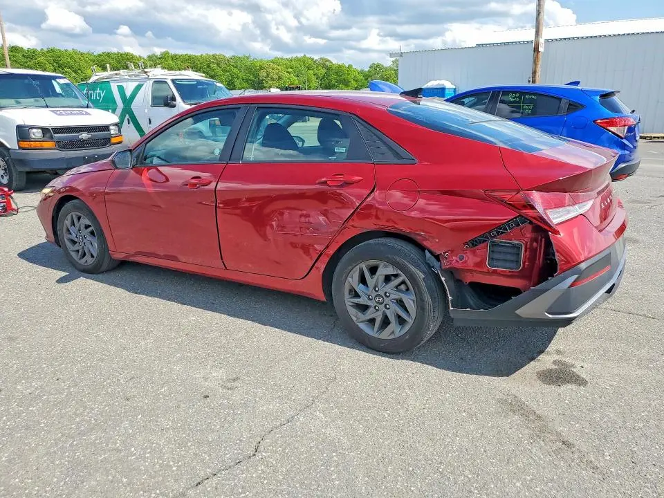2024 HYUNDAI ELANTRA SEL  