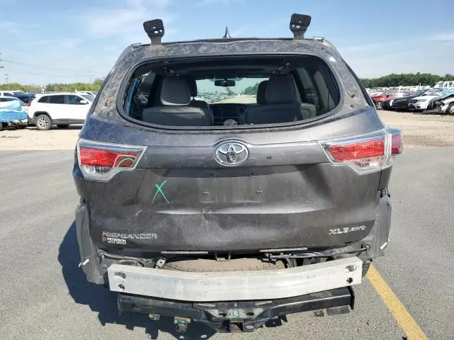 2016 TOYOTA HIGHLANDER XLE  