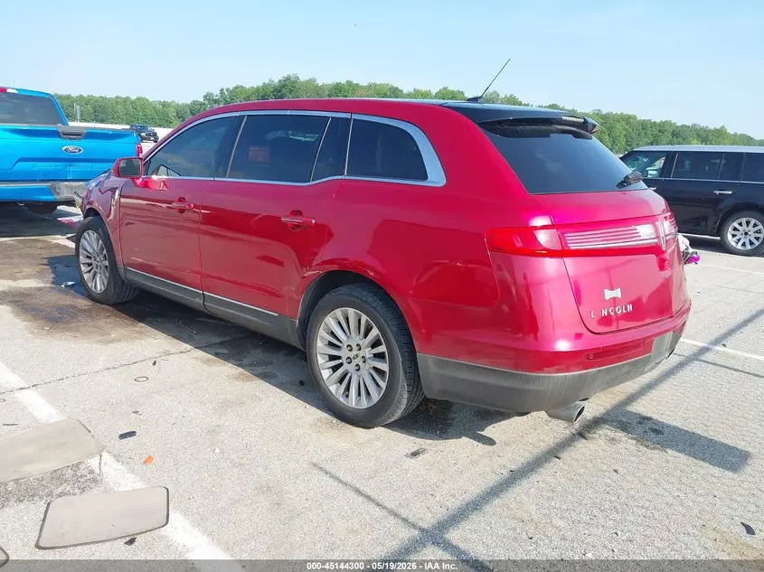 2010 LINCOLN MKT  