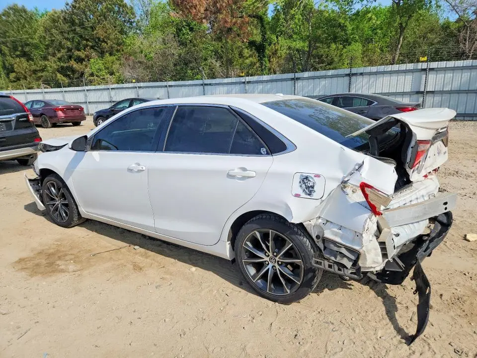 2016 TOYOTA CAMRY XSE  