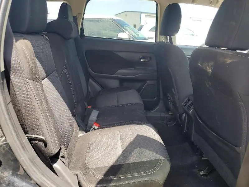 2020 MITSUBISHI OUTLANDER ES  