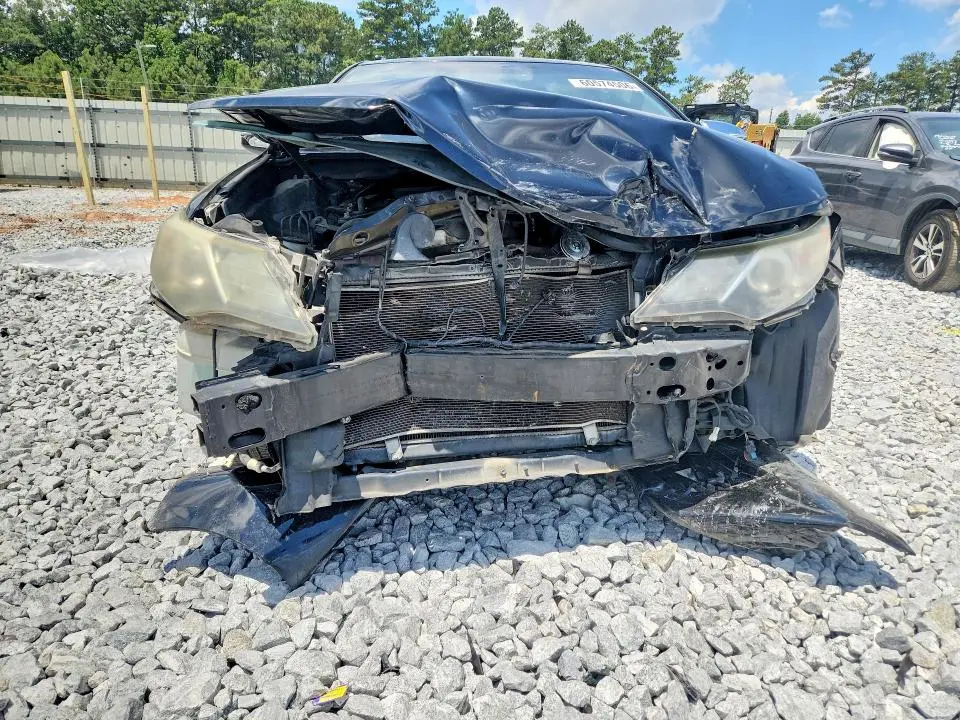 2014 TOYOTA CAMRY SE  