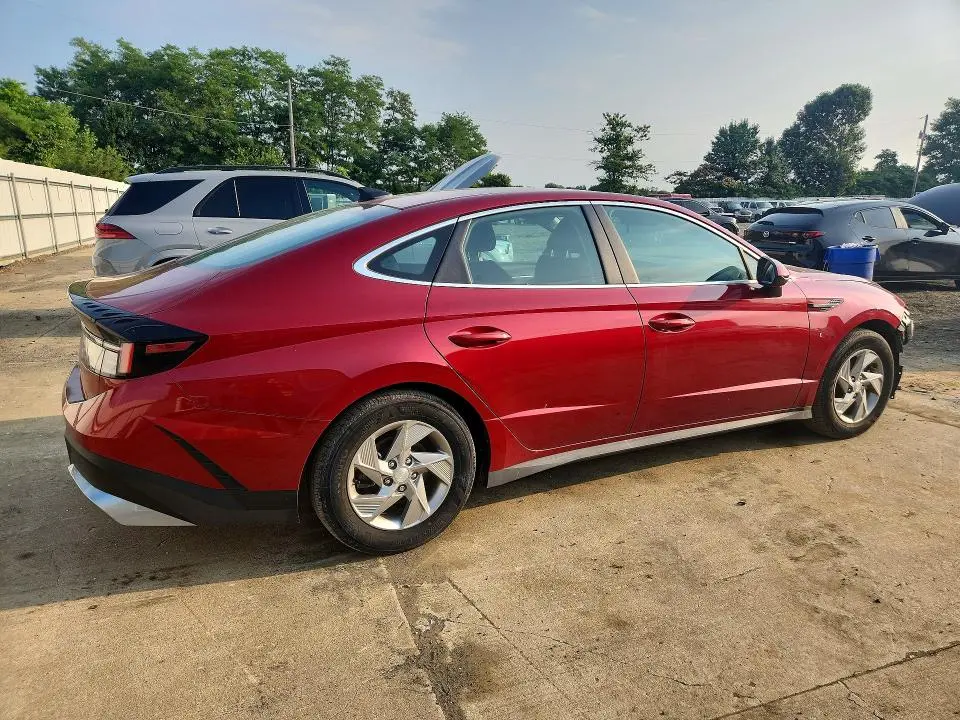 2025 HYUNDAI SONATA SE  