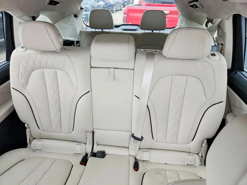 2022 BMW X7 ALPINA XB7  