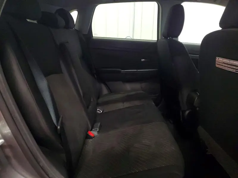 2015 MITSUBISHI OUTLANDER SPORT SE  