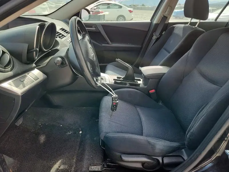 2010 MAZDA 3 I  