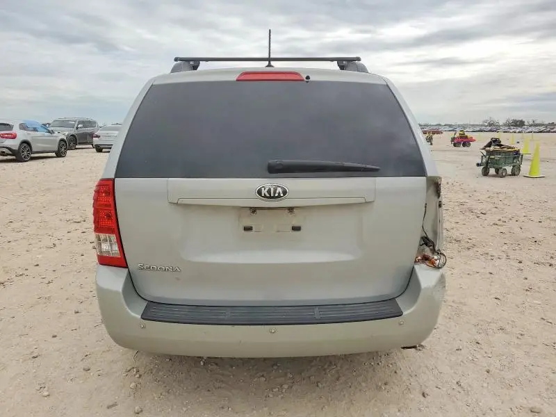 2014 KIA SEDONA LX  