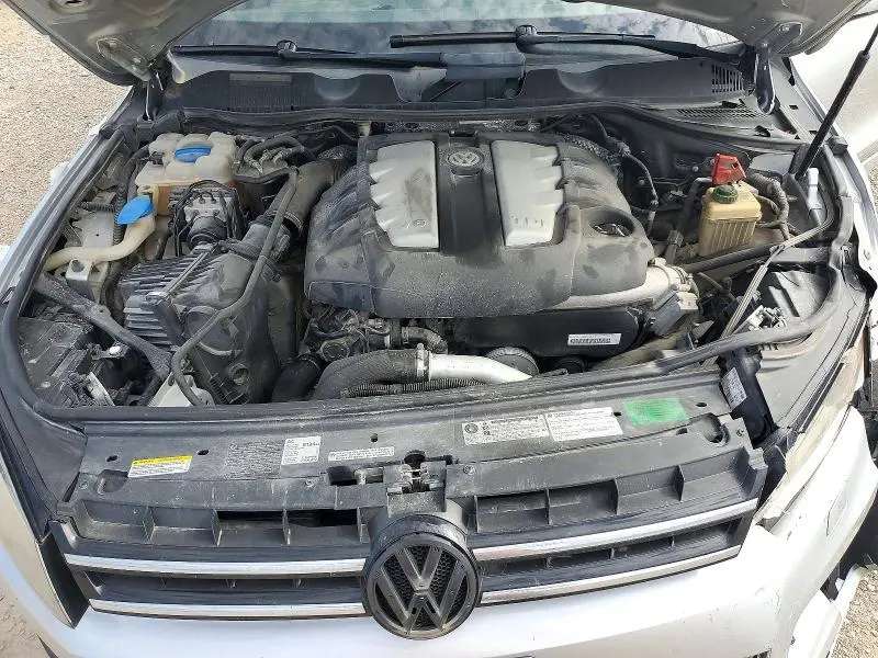 2012 VOLKSWAGEN TOUAREG V6 TDI  