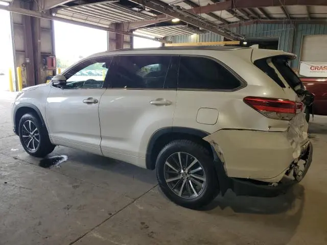 2017 TOYOTA HIGHLANDER SE  
