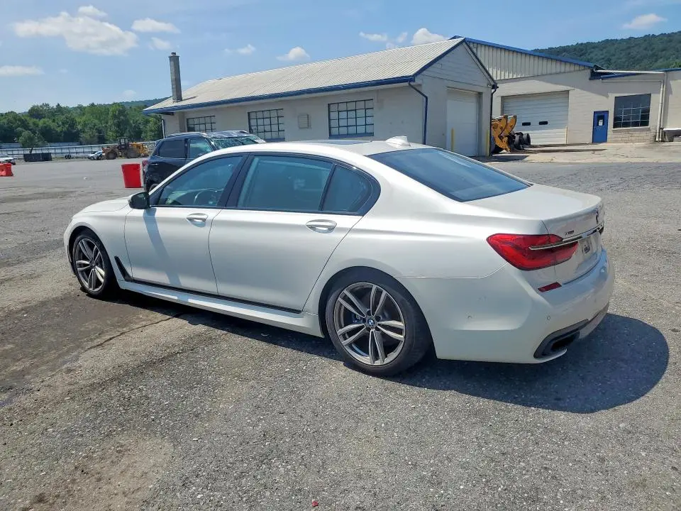 2016 BMW 750 XI  