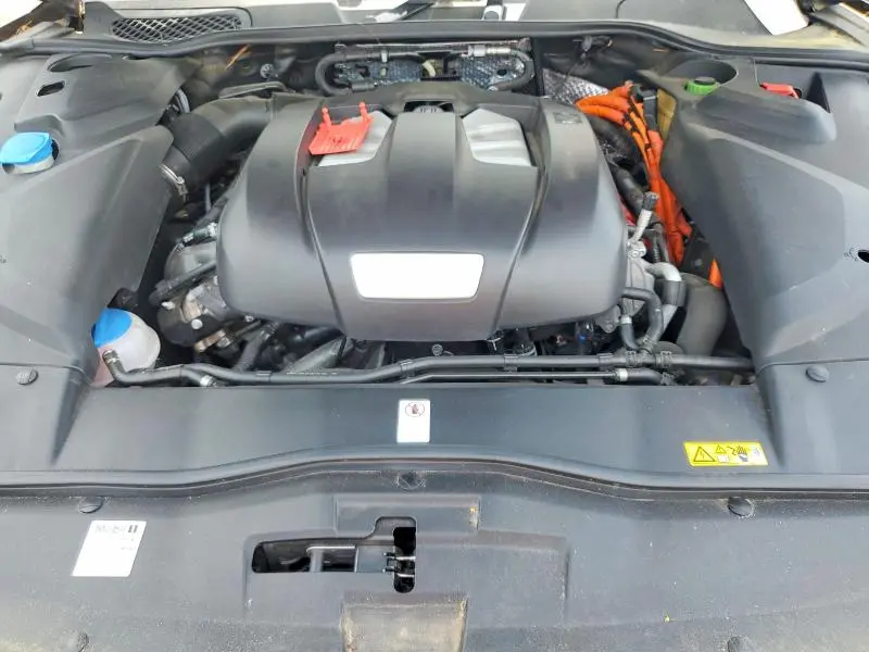 2018 PORSCHE CAYENNE SE HYBRID PLATINUM  