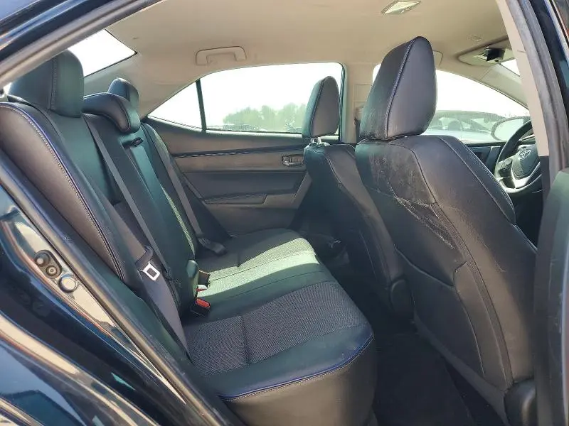 2019 TOYOTA COROLLA SE  