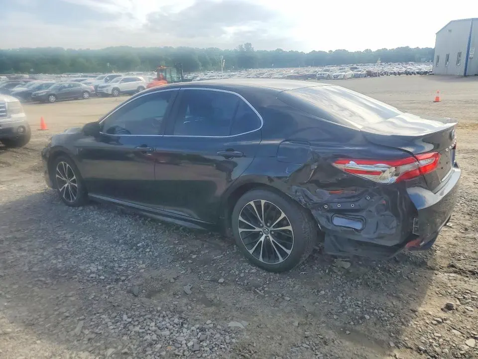 2018 TOYOTA CAMRY SE  