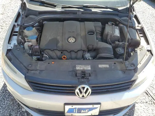 2012 VOLKSWAGEN JETTA SE  