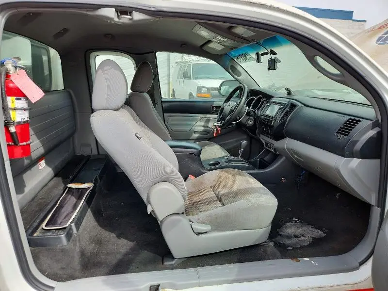 2015 TOYOTA TACOMA BASE  