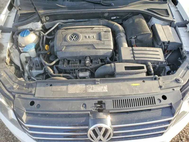 2015 VOLKSWAGEN PASSAT S  
