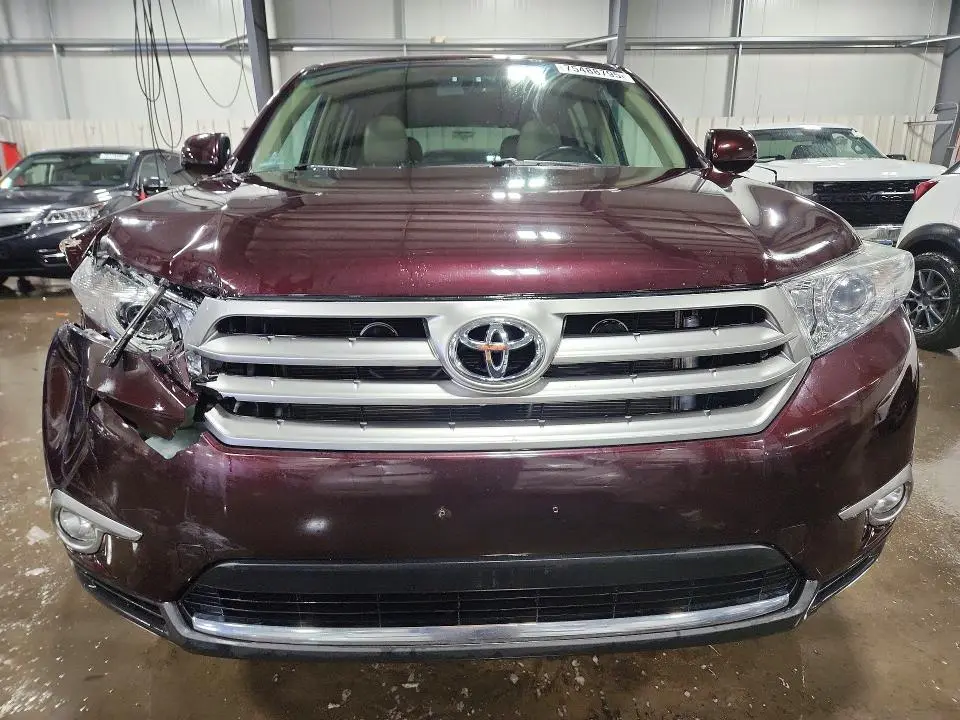 2011 TOYOTA HIGHLANDER LIMITED  