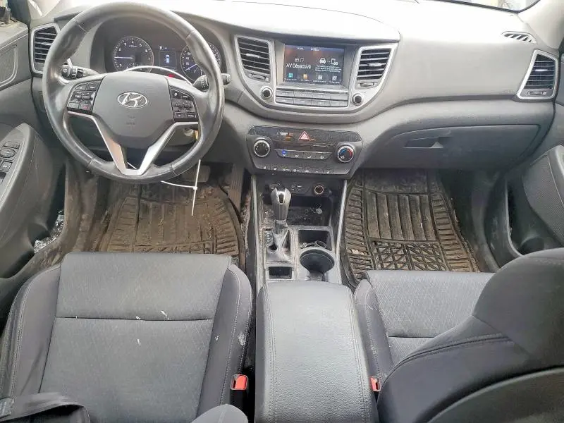 2018 HYUNDAI TUCSON SE  