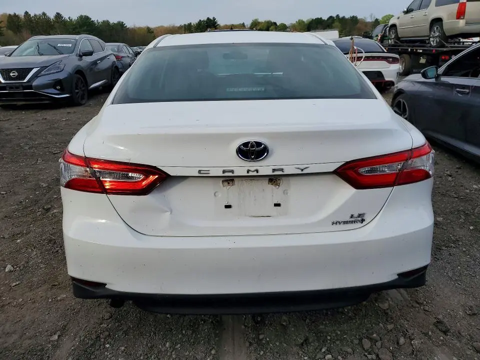 2018 TOYOTA CAMRY LE  