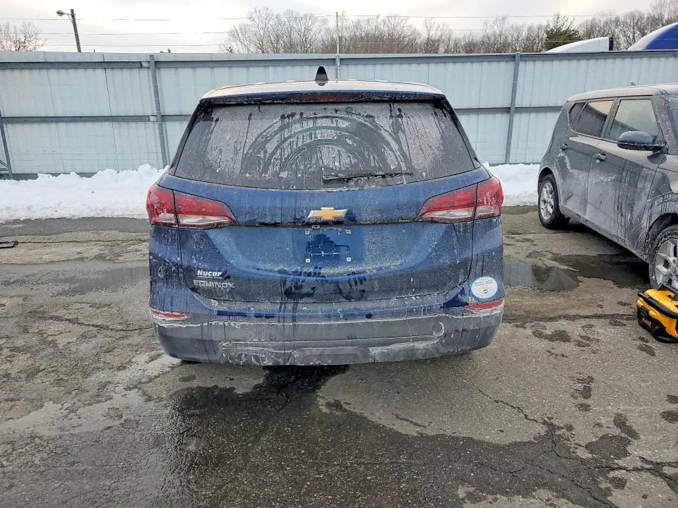 2022 CHEVROLET EQUINOX LS  