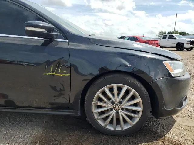 2011 VOLKSWAGEN JETTA SEL  