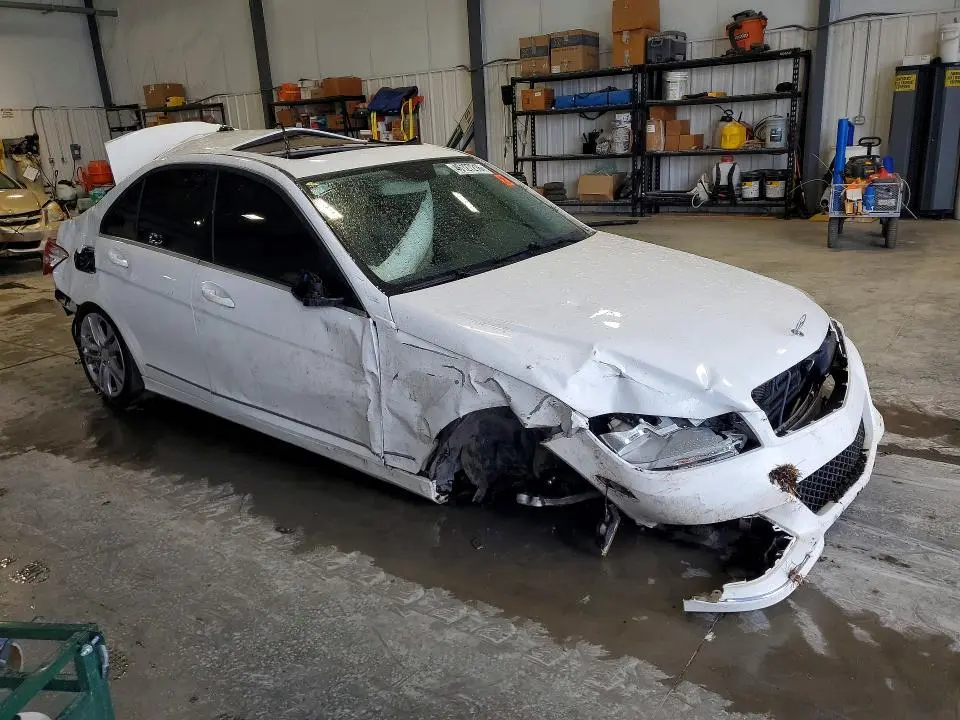 2013 MERCEDES-BENZ C 250  