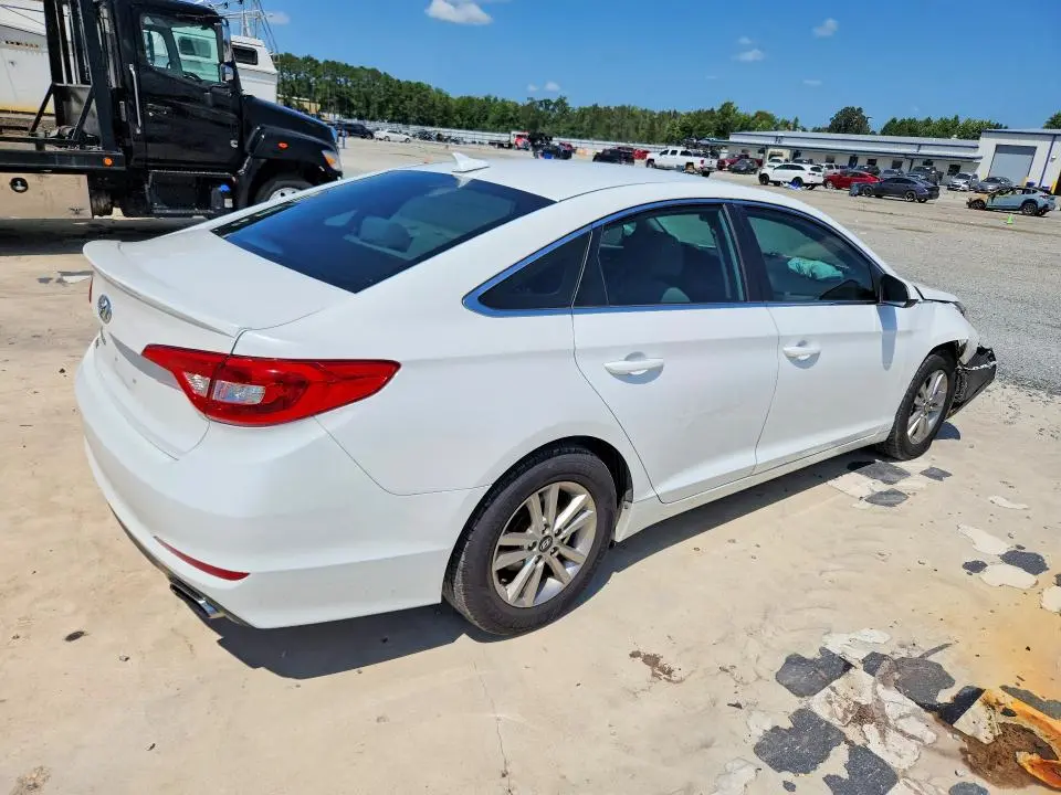 2017 HYUNDAI SONATA SE  