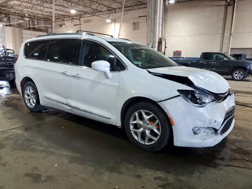 2017 CHRYSLER PACIFICA TOURING L PLUS  