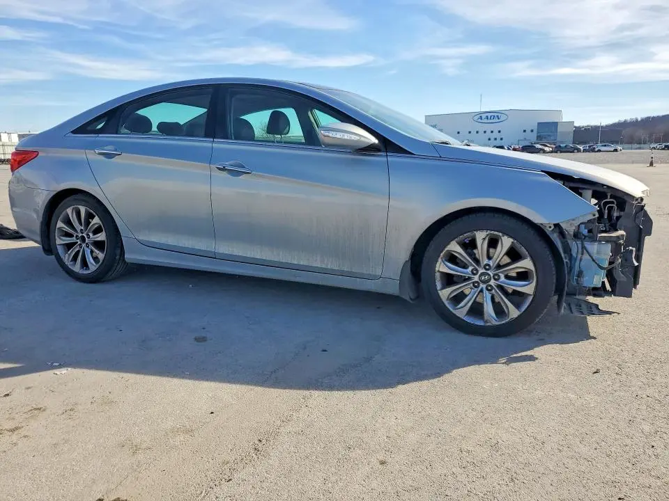 2013 HYUNDAI SONATA SE  