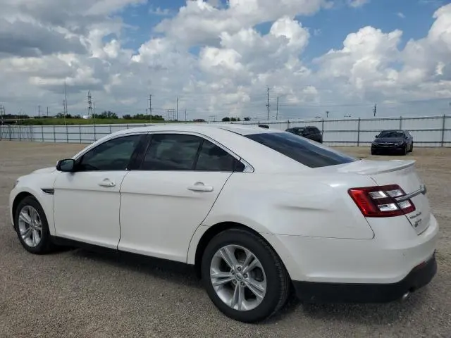 2018 FORD TAURUS SEL  