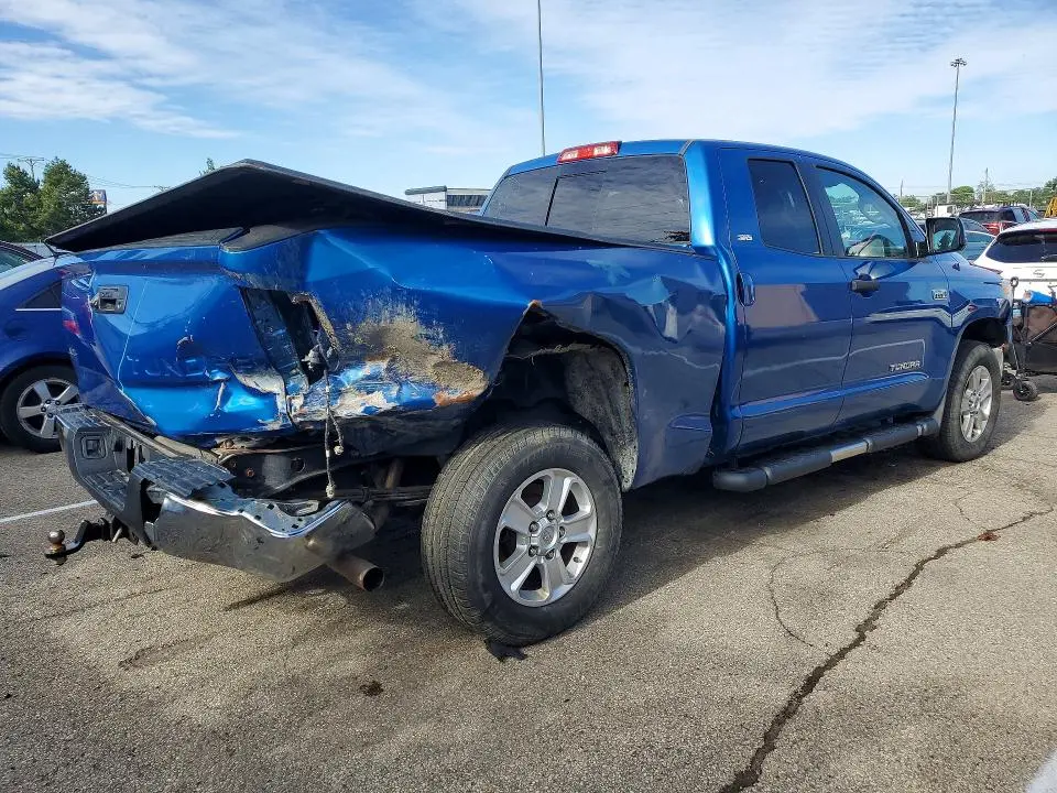 2016 TOYOTA TUNDRA SR5  