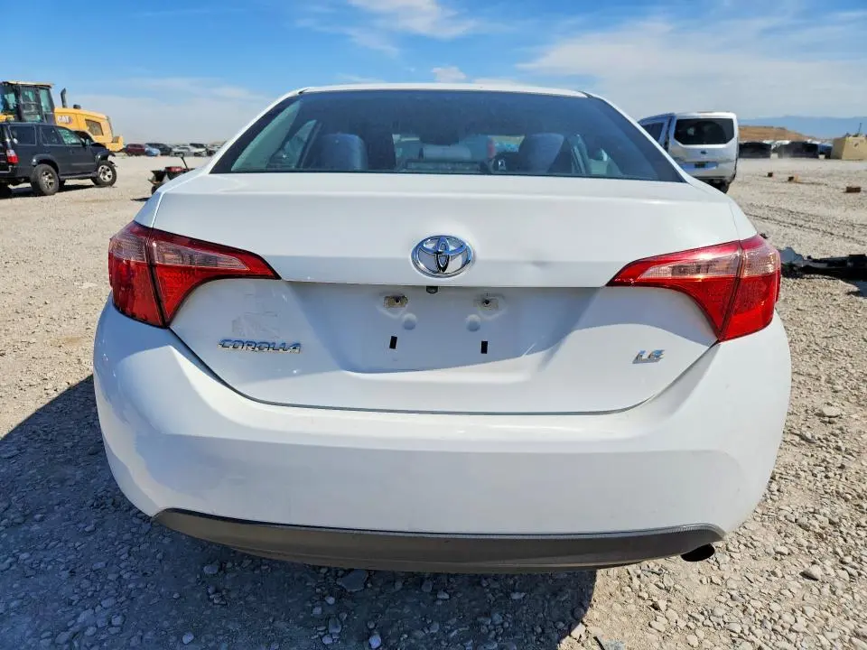 2017 TOYOTA COROLLA LE  